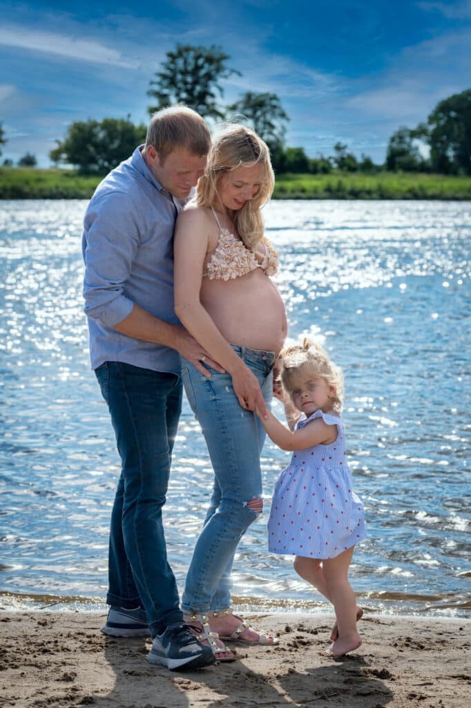 Familienshooting an der Elbe