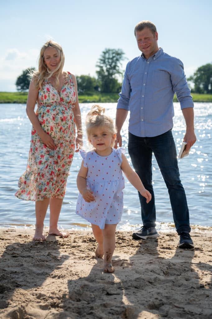 Familienshooting an der Elbe