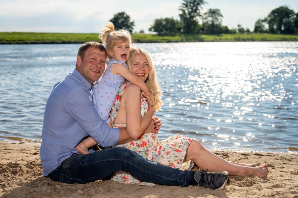 Familienshooting an der Elbe